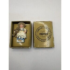 Vintage 1999 Seymour Mann Dolls Pin Pinback In  Original Box Limited Edition